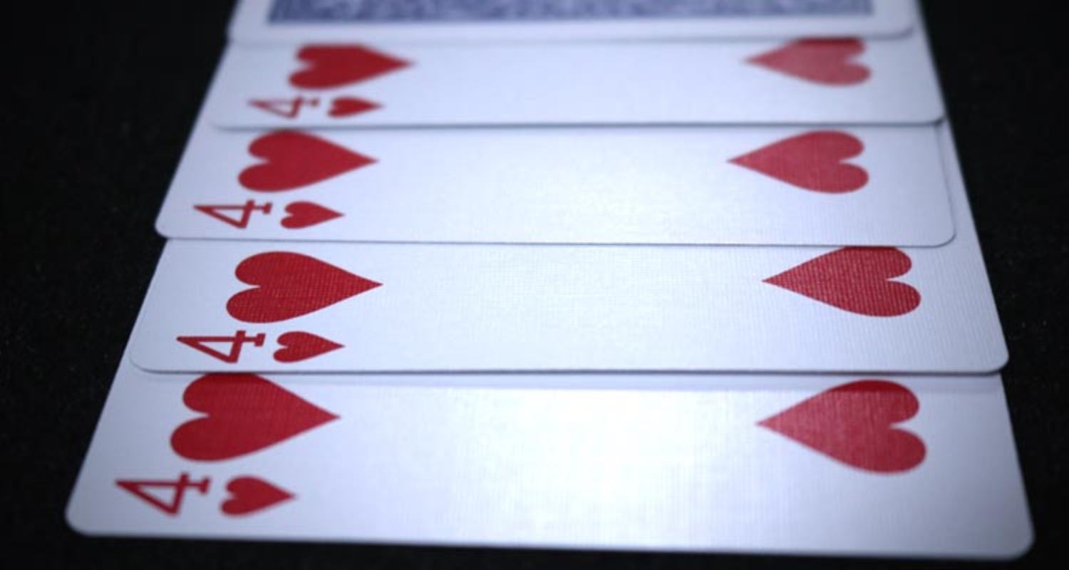 [카드카피]눈앞에서 백지카드에 카드무늬가 복사되는 현상을 경험하실 수 있습니다.