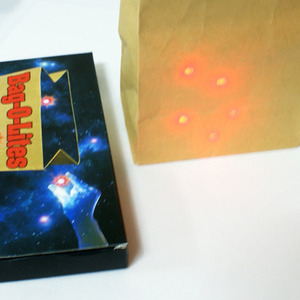 딜라이트백(Light O Bag) 마술사가 불빛을 봉투에 집어넣는 마술입니다. partyn