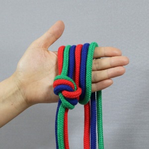 [링킹로프 III] Multi-color Rope Link 세개의 로프를 각각 묶었는데 세개의로프가 순식간에 하나의 로프로 바뀌어버립니다.